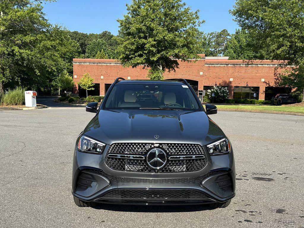 new 2025 Mercedes-Benz GLE 450 car, priced at $89,895