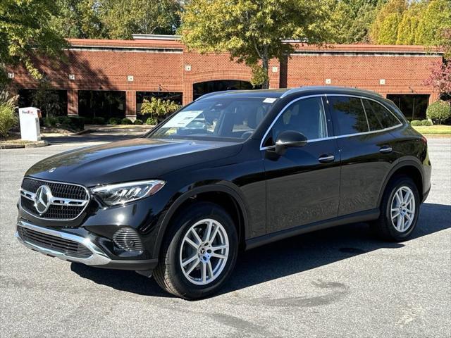 new 2025 Mercedes-Benz GLC 300 car, priced at $52,250