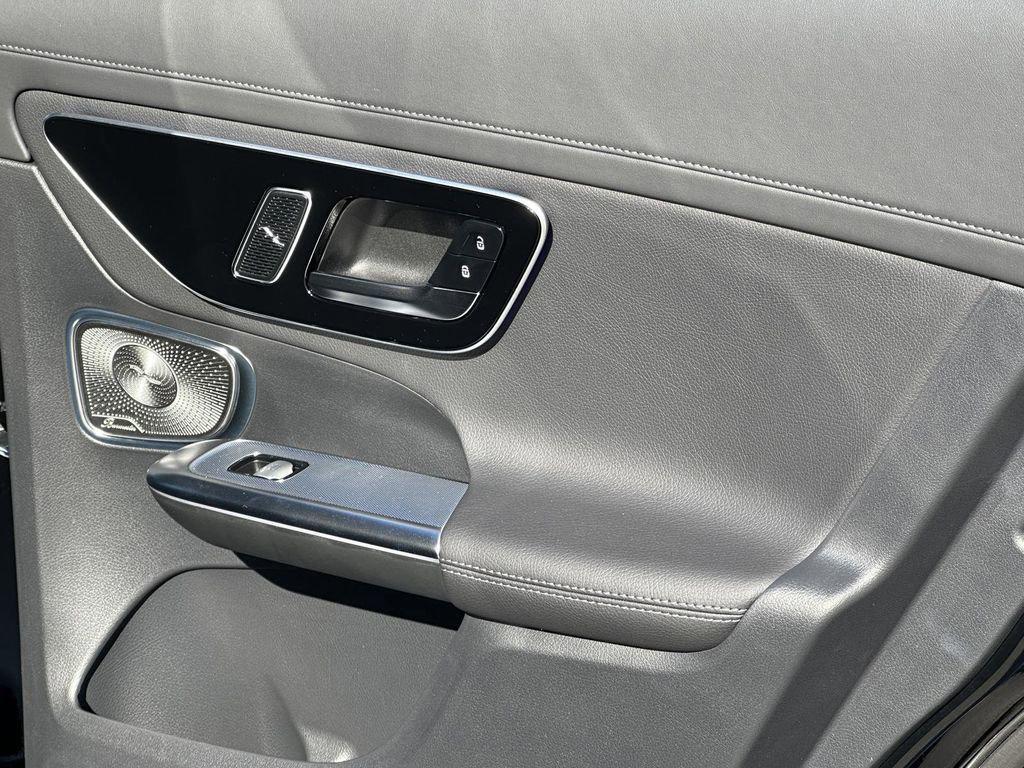 new 2025 Mercedes-Benz GLC 350e car, priced at $70,685