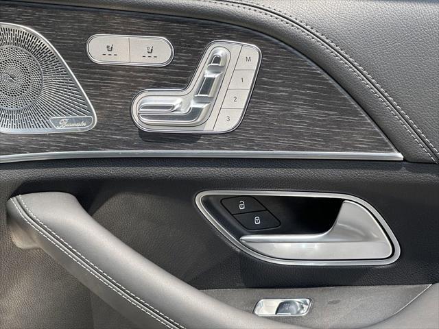 new 2025 Mercedes-Benz GLS 580 car, priced at $123,225