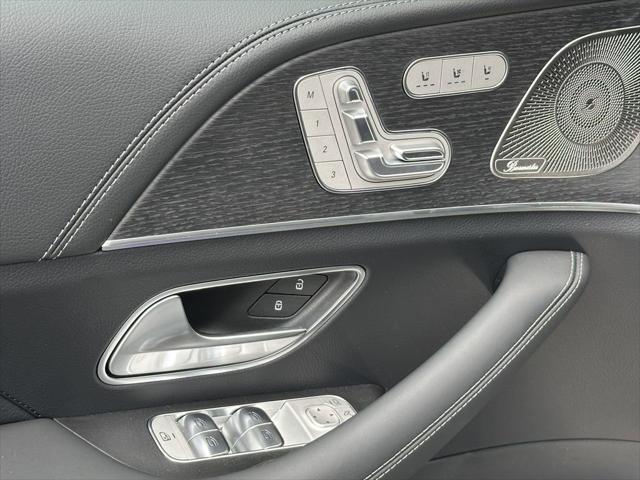 new 2025 Mercedes-Benz GLS 580 car, priced at $123,225