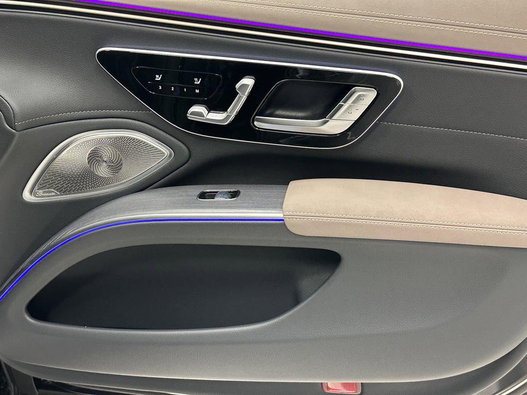 new 2026 Mercedes-Benz EQS 450 car, priced at $109,305
