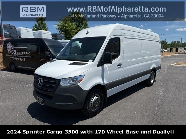 new 2024 Mercedes-Benz Sprinter 3500 car, priced at $70,577