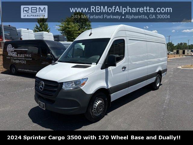 new 2024 Mercedes-Benz Sprinter 3500 car