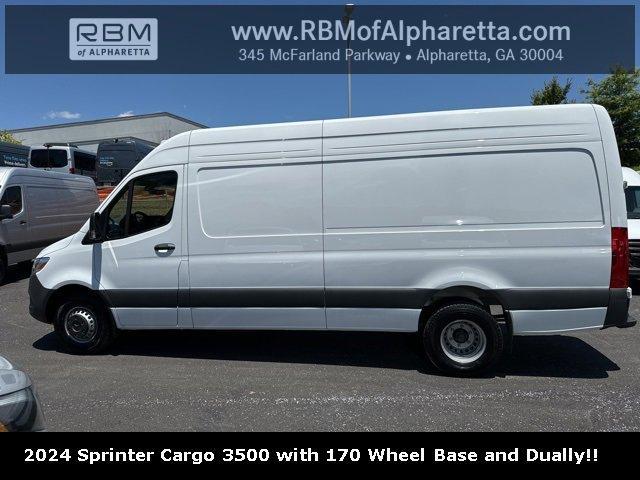 new 2024 Mercedes-Benz Sprinter 3500 car