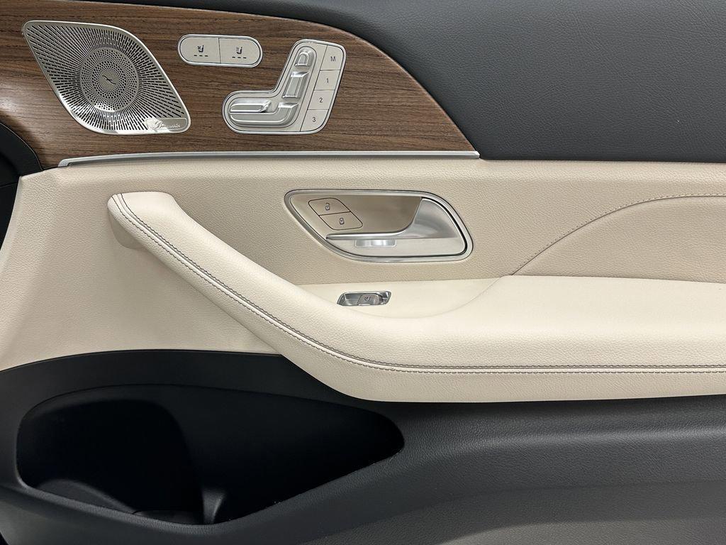 new 2026 Mercedes-Benz GLS 450 car, priced at $106,620