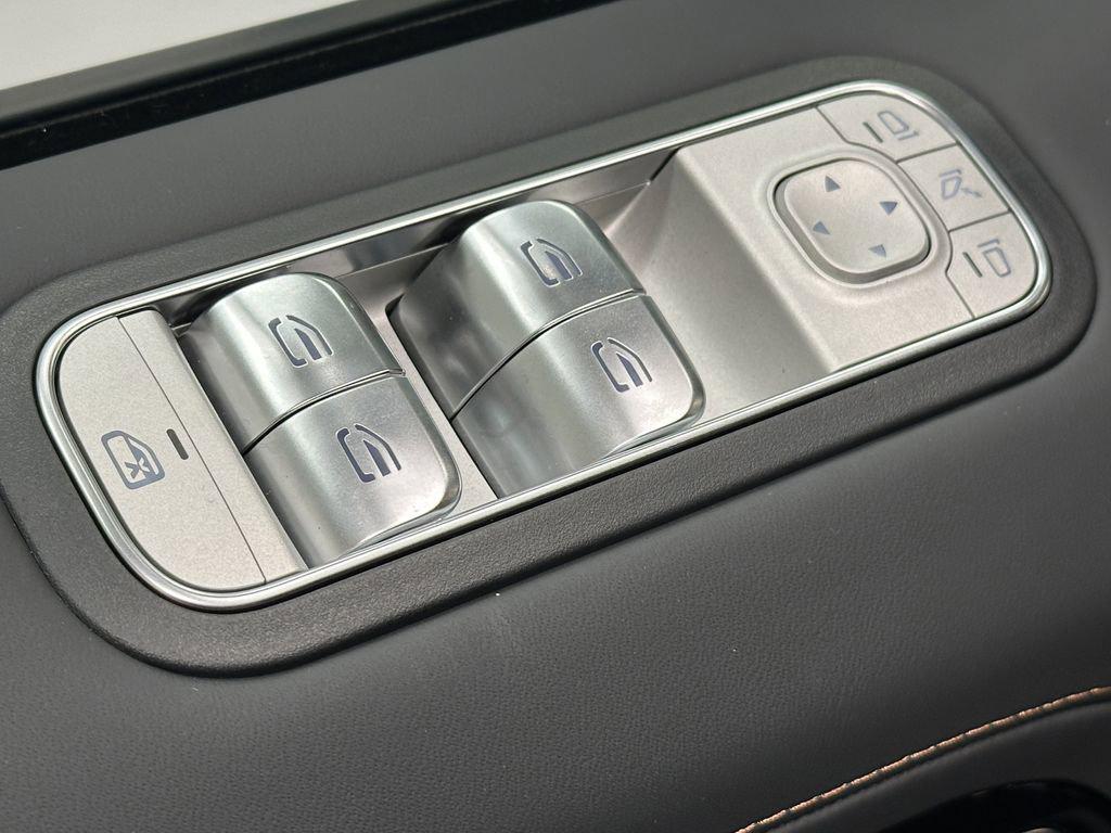 new 2025 Mercedes-Benz AMG G 63 car, priced at $235,395