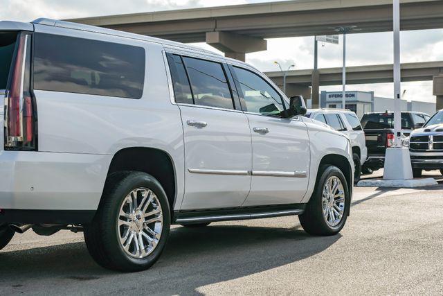 used 2017 Cadillac Escalade ESV car, priced at $26,990