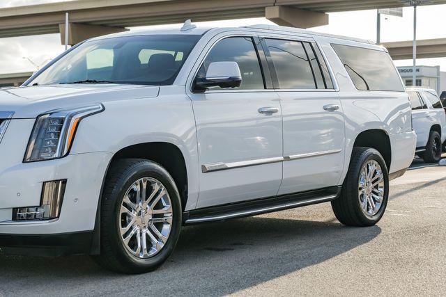 used 2017 Cadillac Escalade ESV car, priced at $26,990