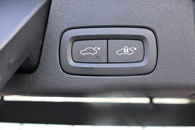 used 2022 Volvo XC60 car, priced at $32,995