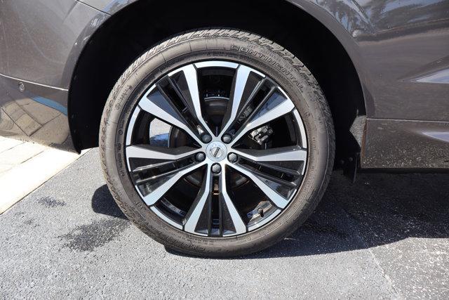 used 2023 Volvo XC60 car, priced at $39,995