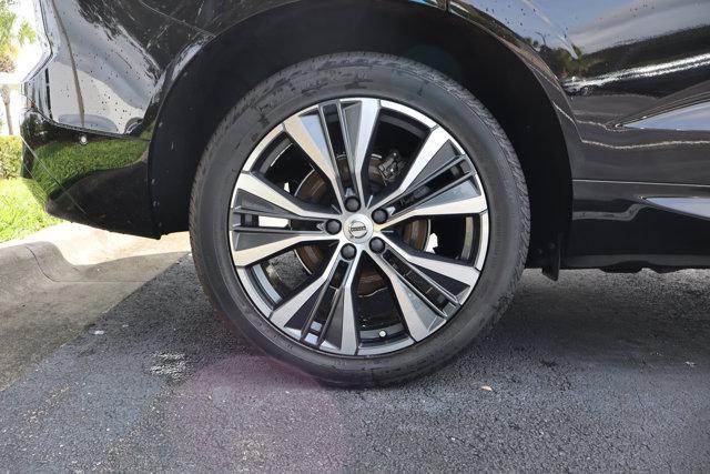used 2022 Volvo XC60 car, priced at $27,995