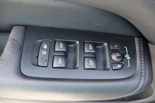 used 2022 Volvo XC60 car, priced at $27,995