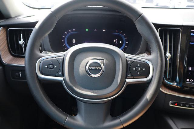 used 2022 Volvo XC60 car, priced at $27,995
