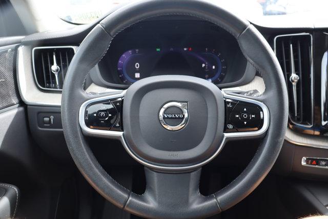 used 2022 Volvo XC60 car, priced at $29,995