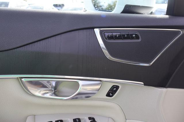 used 2020 Volvo XC90 car, priced at $26,995
