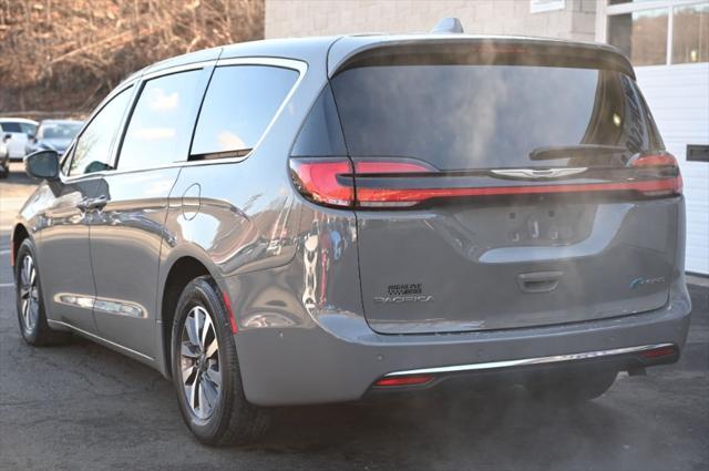 used 2022 Chrysler Pacifica Hybrid car, priced at $22,995