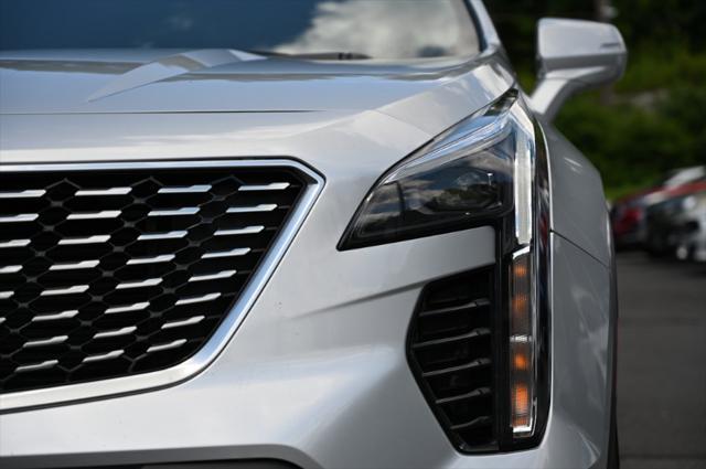 used 2022 Cadillac XT4 car, priced at $22,995