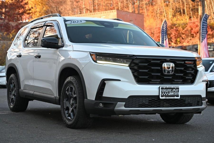 used 2025 Honda Pilot car, priced at $36,995