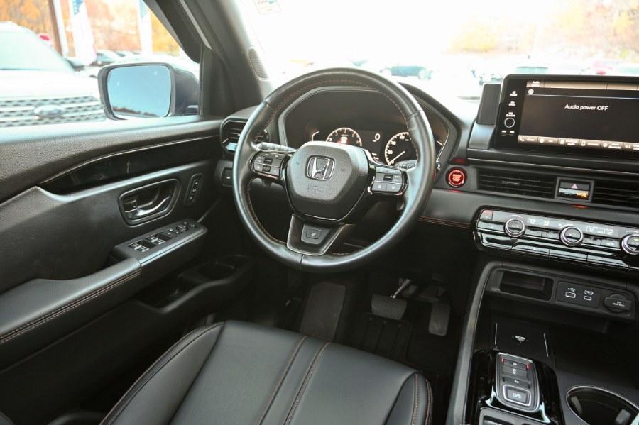 used 2025 Honda Pilot car, priced at $36,995
