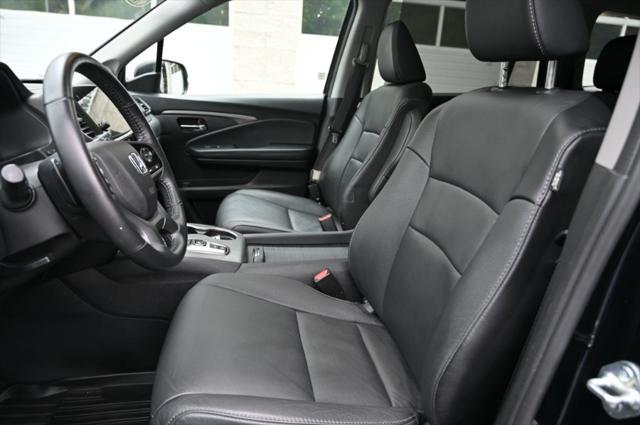 used 2022 Honda Pilot car, priced at $28,495