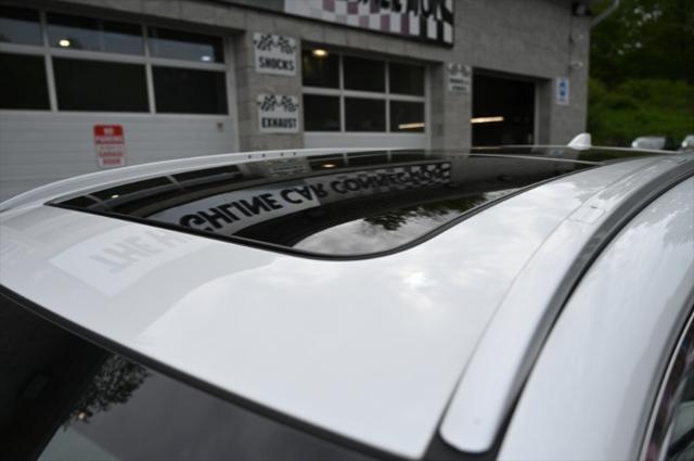 used 2022 Acura MDX car, priced at $40,995