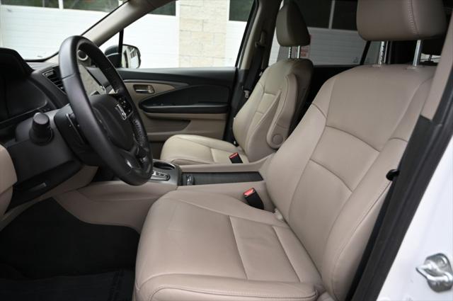 used 2022 Honda Pilot car, priced at $31,595
