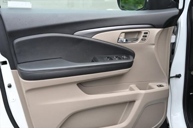 used 2022 Honda Pilot car, priced at $31,595