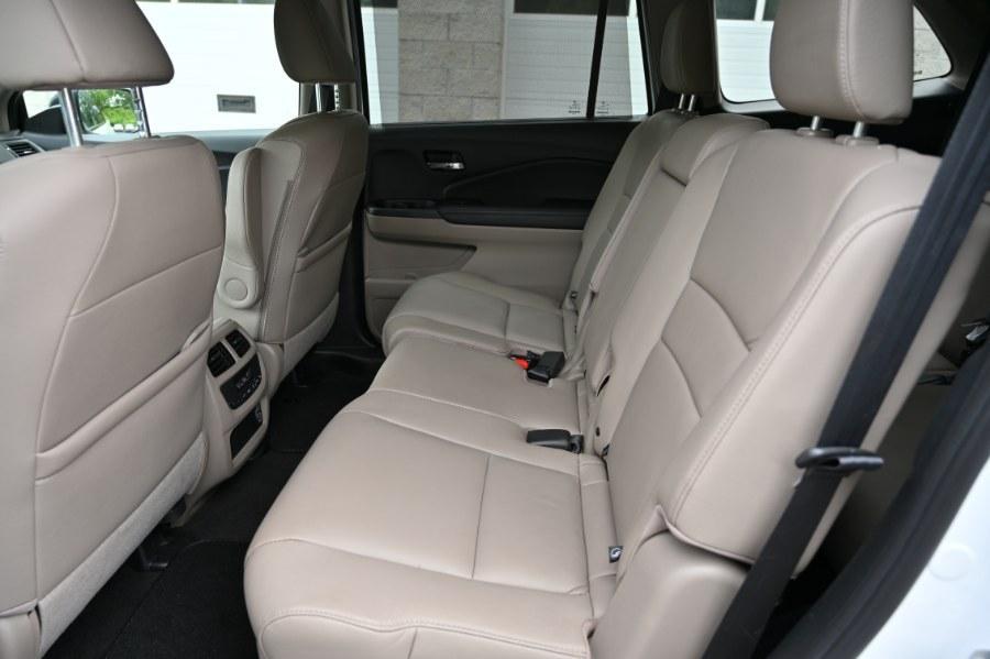 used 2022 Honda Pilot car, priced at $30,995