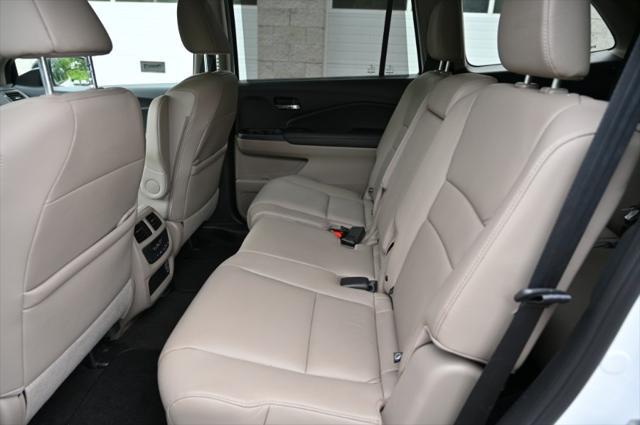used 2022 Honda Pilot car, priced at $31,595