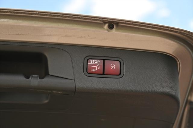 used 2019 Mercedes-Benz GLC 300 car, priced at $19,995