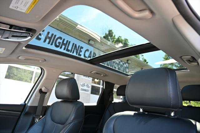 used 2022 Hyundai Santa Fe car, priced at $22,895