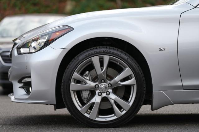 used 2017 INFINITI Q70 car, priced at $18,995