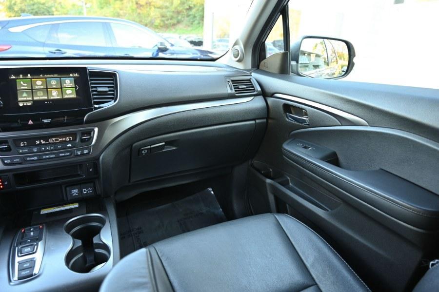 used 2022 Honda Pilot car, priced at $26,995