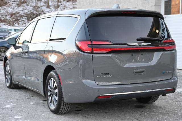 used 2022 Chrysler Pacifica Hybrid car, priced at $21,995