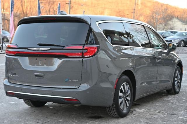 used 2022 Chrysler Pacifica Hybrid car, priced at $21,995