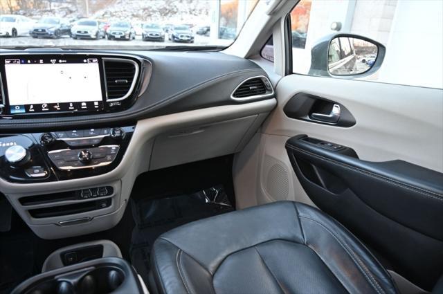 used 2022 Chrysler Pacifica Hybrid car, priced at $21,995