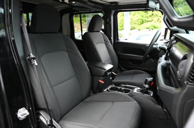 used 2023 Jeep Gladiator car, priced at $28,995