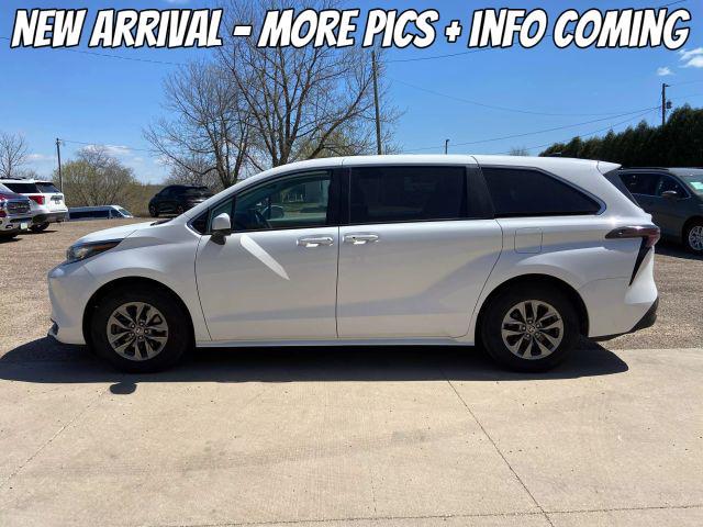 used 2023 Toyota Sienna car, priced at $35,900