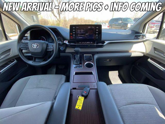 used 2023 Toyota Sienna car, priced at $35,900