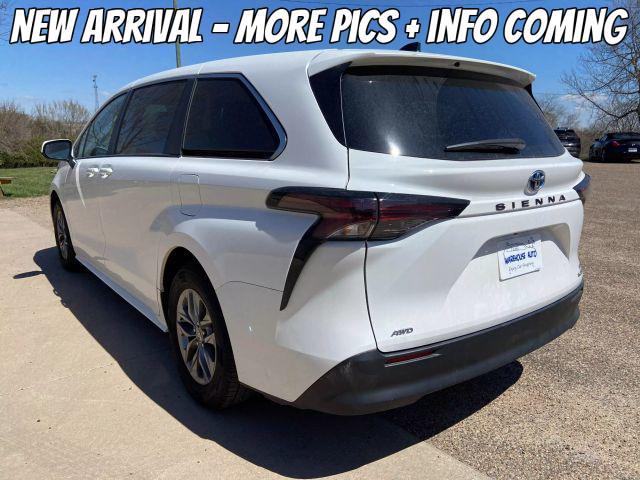 used 2023 Toyota Sienna car, priced at $35,900