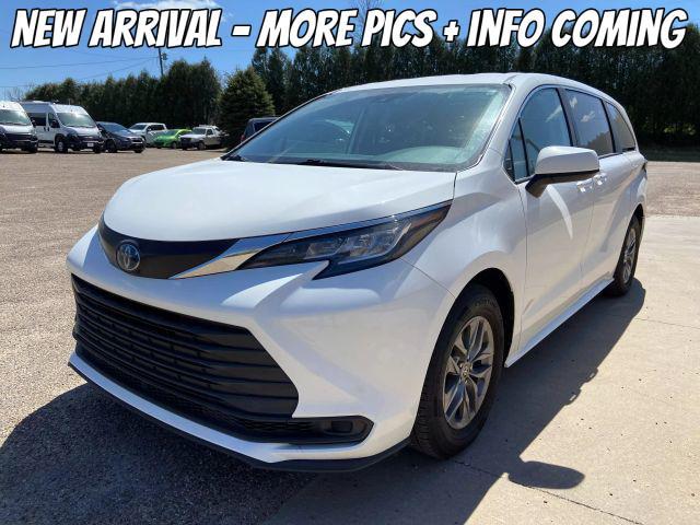 used 2023 Toyota Sienna car, priced at $35,900
