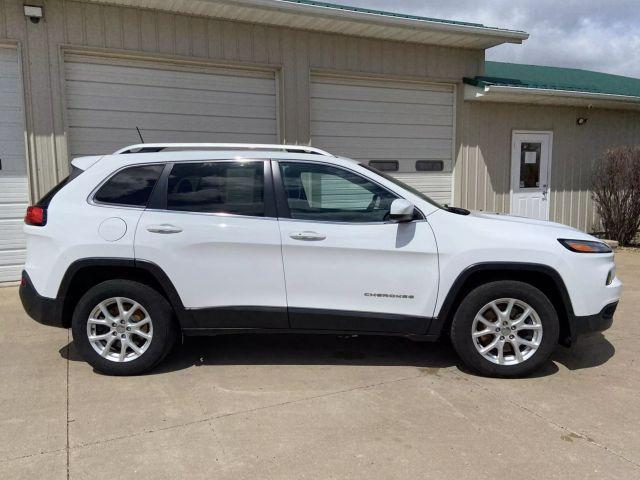 used 2018 Jeep Cherokee car, priced at $14,900