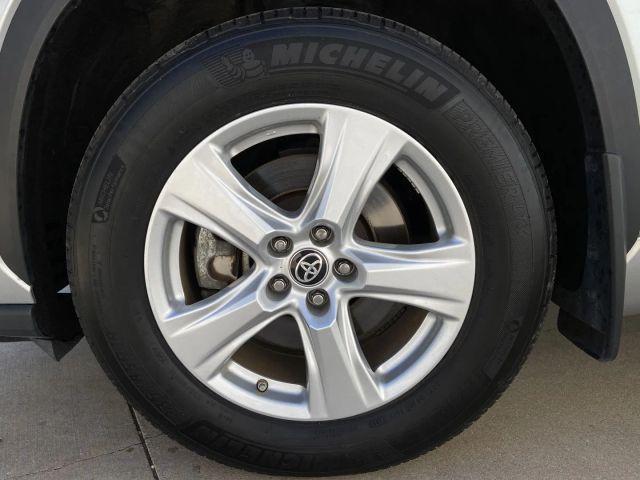 used 2024 Toyota Highlander car, priced at $35,900