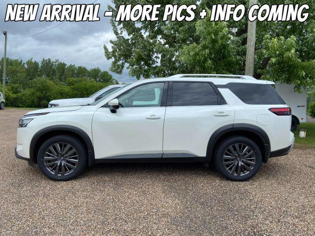 used 2023 Nissan Pathfinder car, priced at $35,900
