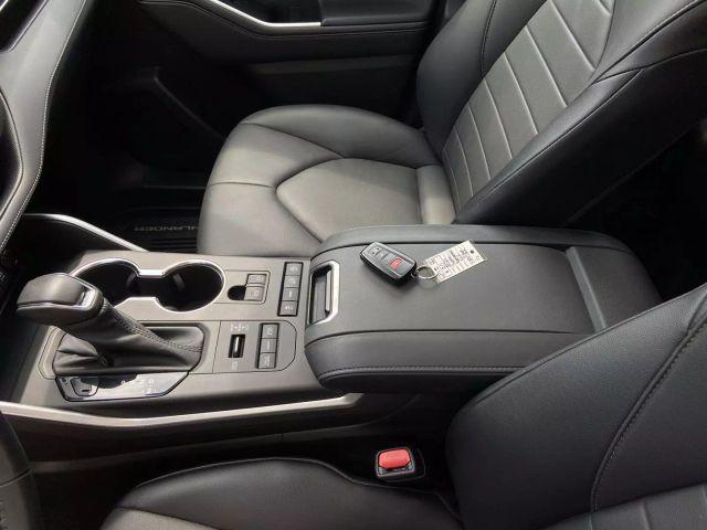 used 2021 Toyota Highlander car, priced at $38,800