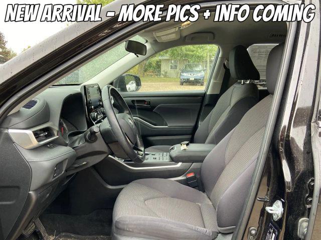 used 2021 Toyota Highlander car, priced at $24,800