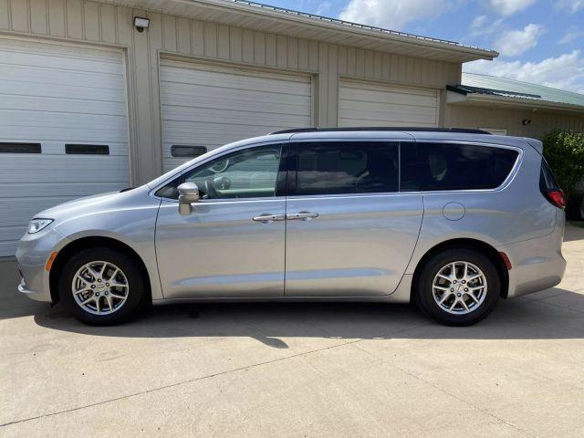 used 2021 Chrysler Pacifica car, priced at $24,900