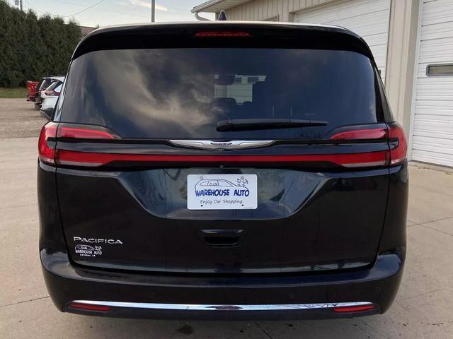 used 2022 Chrysler Pacifica car, priced at $29,400