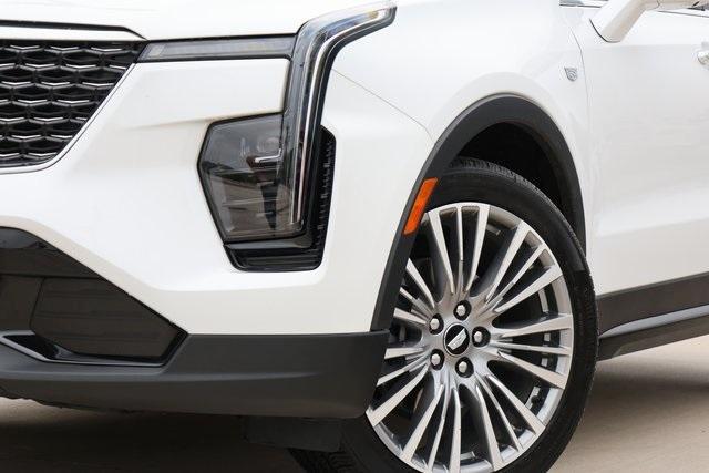 used 2025 Cadillac XT4 car, priced at $39,998